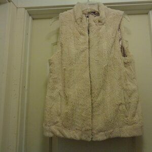 LUSH BLONDE FAUX FUR ZIP UP VEST BY MISS ASHLEY L